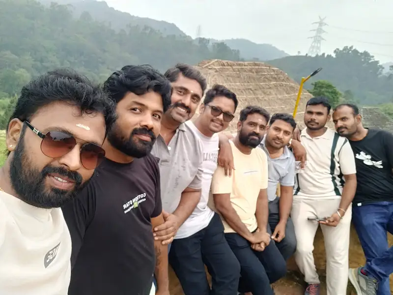 Inaindha Kaigal group travel memories